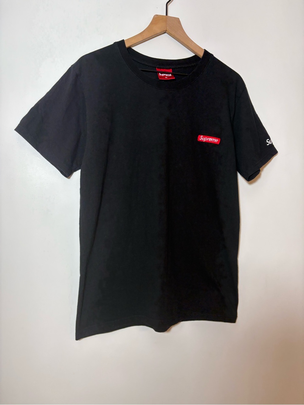 Supreme Red Boxed Logo T-Shirt Black Women size XL - Picture 3 of 12